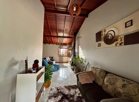 Casa 4 dormitórios Paradiso